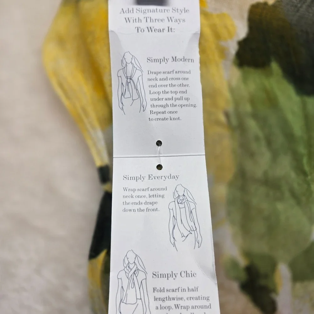 NWT Simply Vera Vera Wang Watercolor Floral Scarf Yellow‎ Green Lightweight Boho
